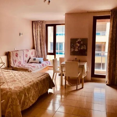 комплекс Bay Apartment *